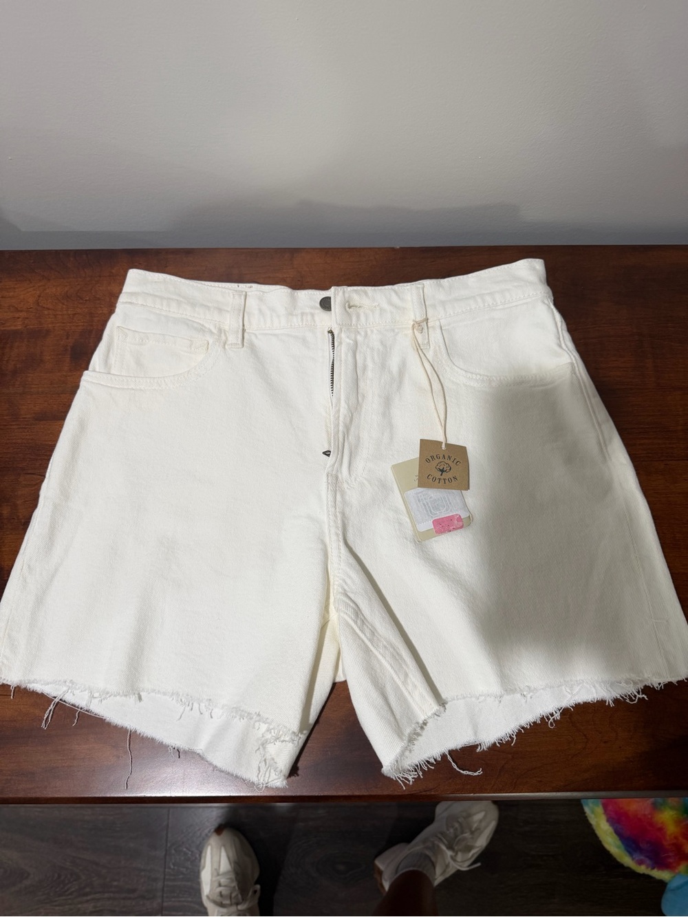 Faherty Cream Raw-Hem Denim Shorts